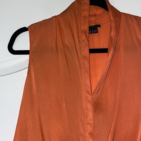 Theory Salmon Pink 100% Silk Sleeveless Solid Cocktail Blouse -size medium - Picture 2 of 6